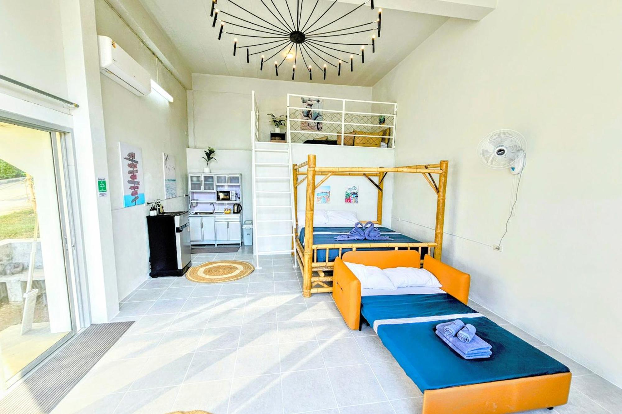 Beach Front Queen'S Castle - Kid Friendly, Holiday Like Royalty Ban Makham Room photo